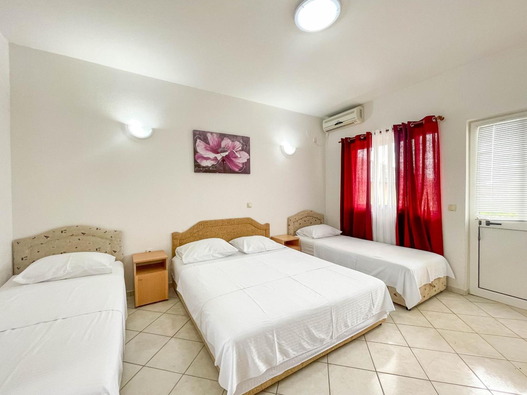 Apartments Rudaj ウルツィニ エクステリア 写真