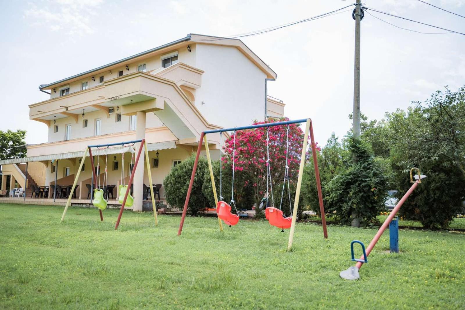 Apartments Rudaj ウルツィニ エクステリア 写真